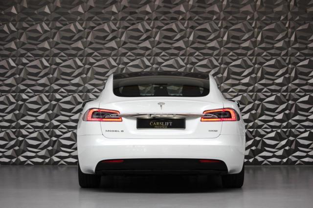 Model S image 7