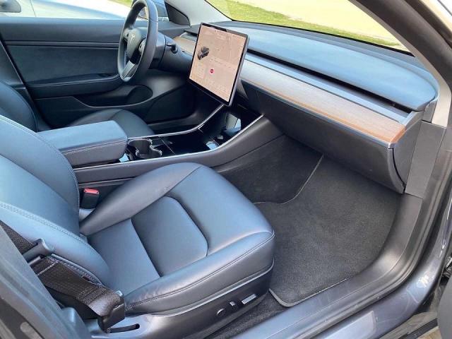 Model 3 image 3