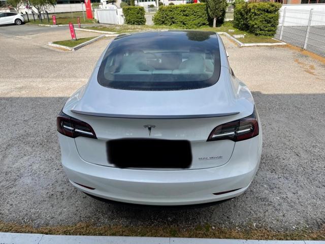 Tesla Model 3 Performance image 3