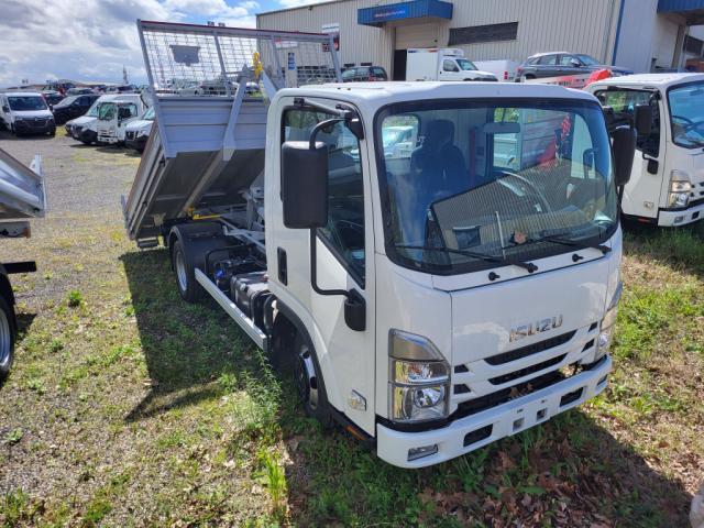 Isuzu M21 T 3.5t F Polybenne Bras Cornut 3t Benne Acier 3160x2000x330