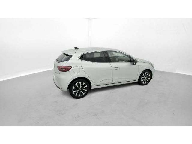 Clio image 1