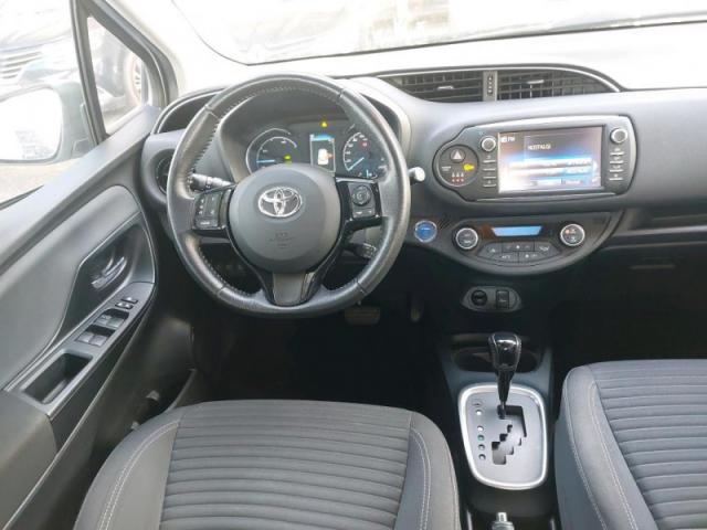 Yaris image 2