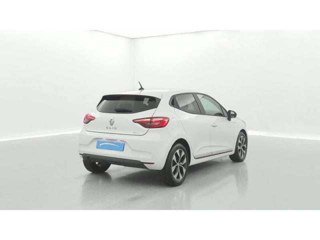 Clio image 3