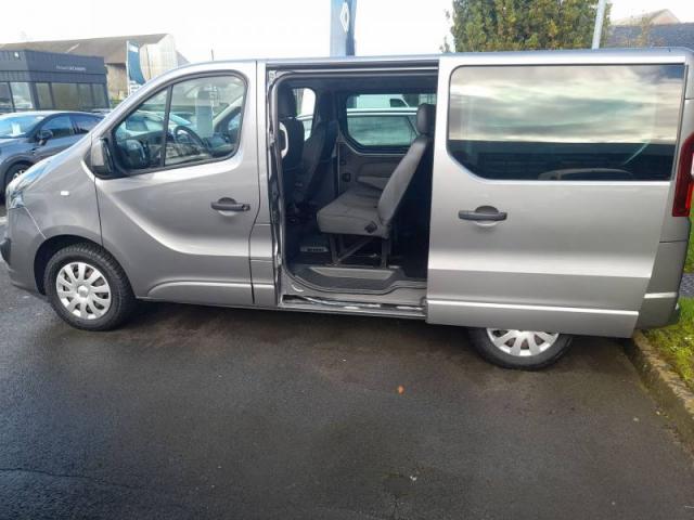 Vivaro image 2