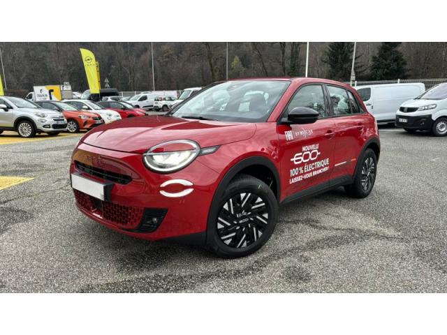 Fiat 600 Suv E 54 Kwh 156 Ch Red
