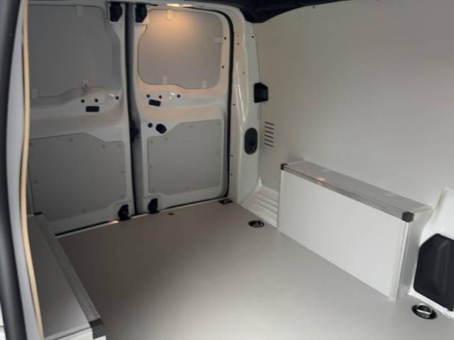 Vivaro image 4