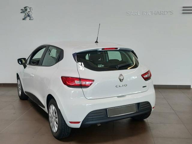 Clio image 6