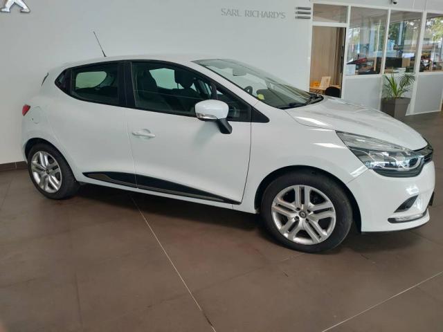 Clio image 9