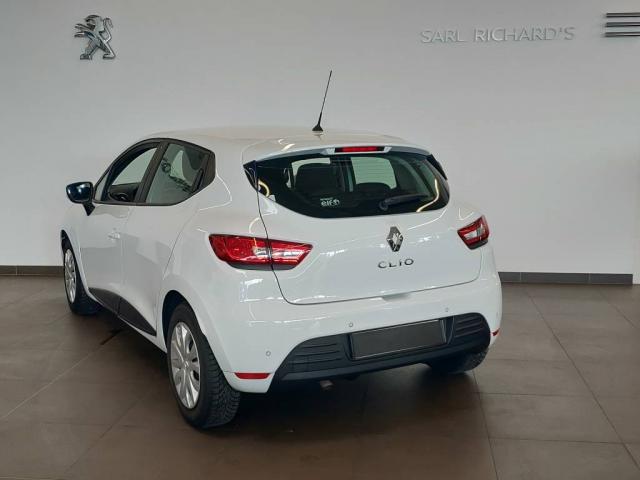 Clio image 6