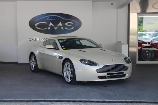 Aston Martin Vantage Coupe V8