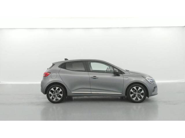 Clio image 6