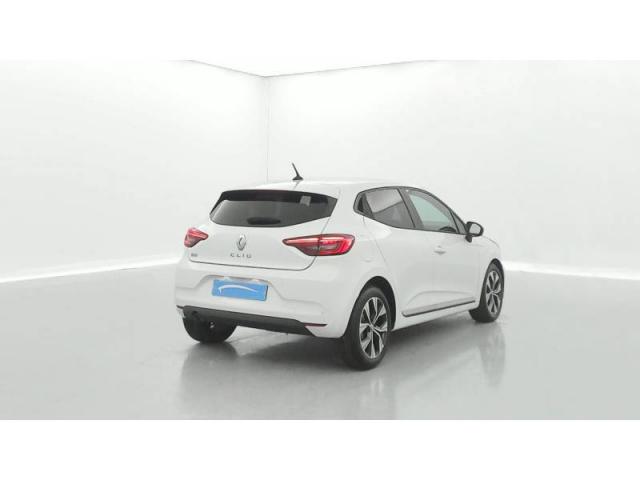 Clio image 9