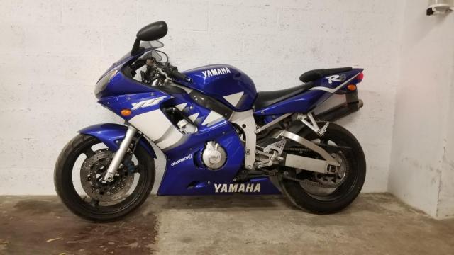 Yr6 600 Yamaha Bleu image 1