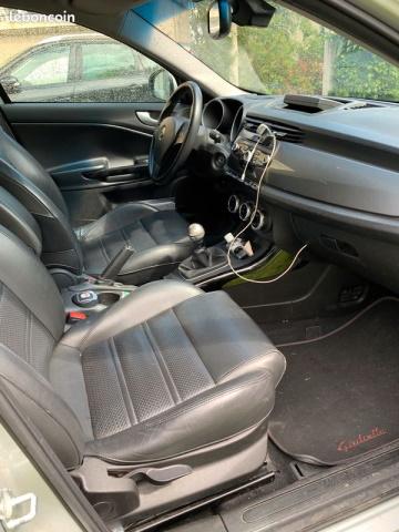 Alfa Romeo Giulietta image 2