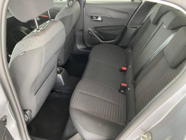 Peugeot 208 image 8