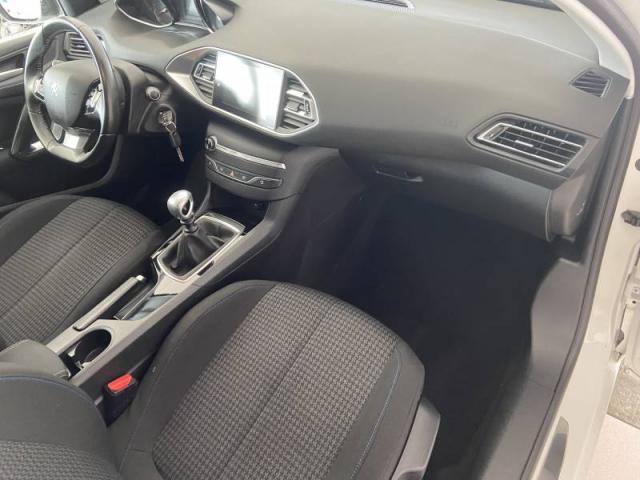 Peugeot 308 image 3