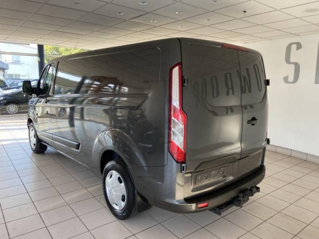 Ford Transit image 7