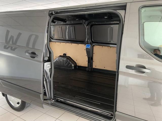 Ford Transit image 5