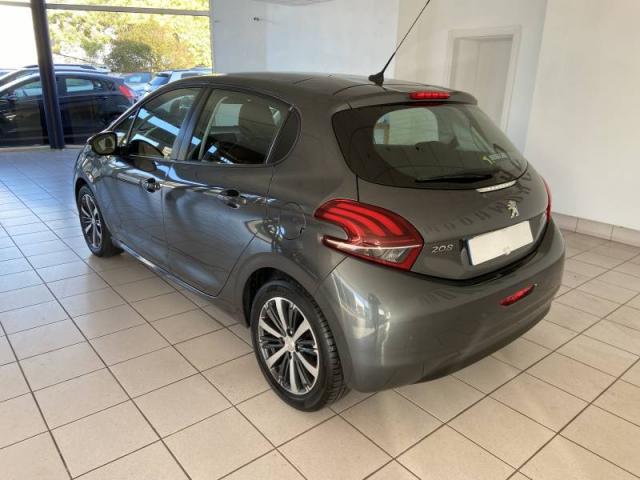 Peugeot 208 image 2