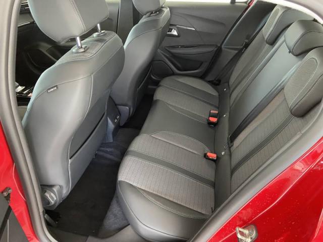 Peugeot 208 image 2