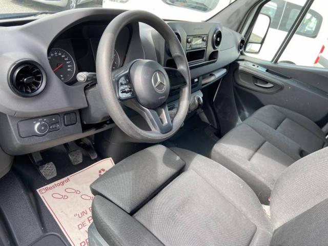 Mercedes Benz Sprinter image 2