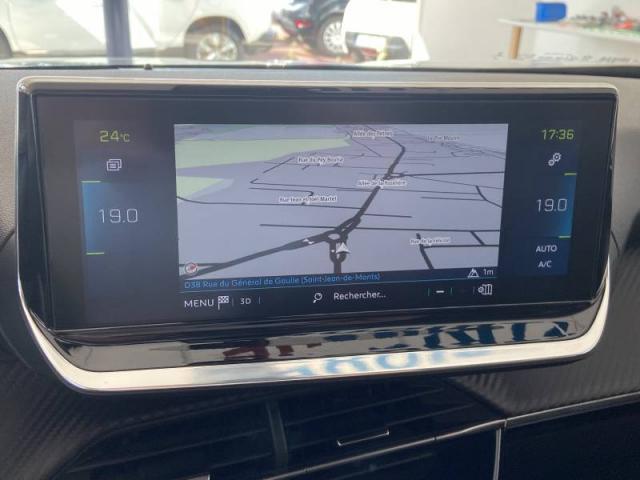 Peugeot 2008 image 2