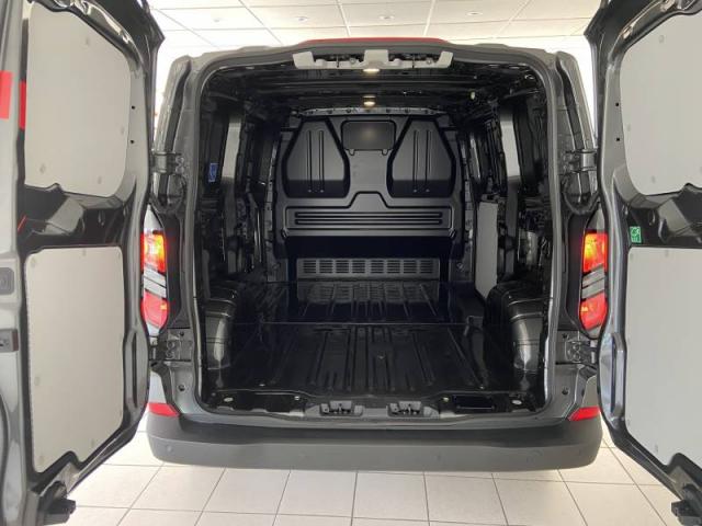 Ford Transit image 4