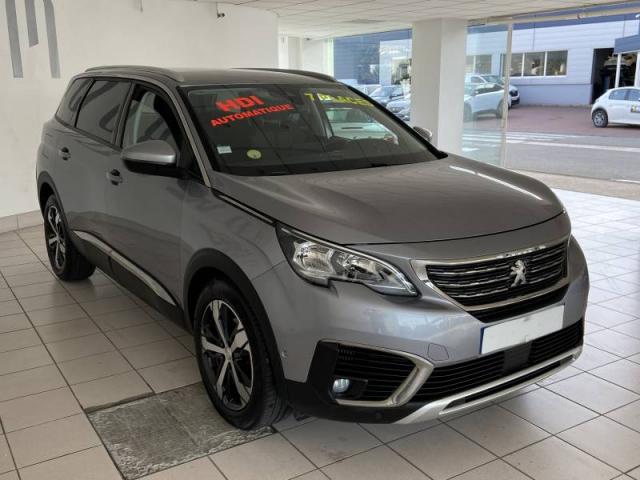 Peugeot 5008 image 1