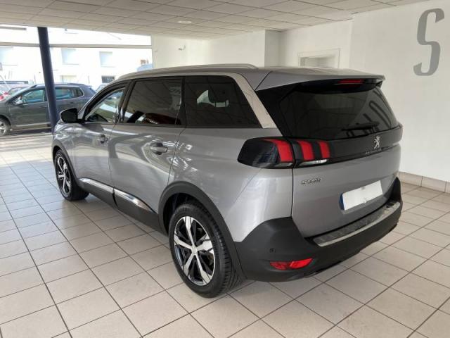 Peugeot 5008 image 4