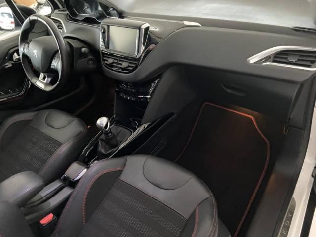 Peugeot 2008 image 7