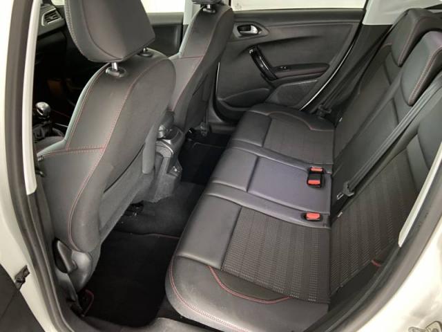 Peugeot 2008 image 1