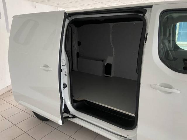 Peugeot Expert image 8