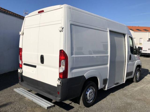 Peugeot Boxer image 1