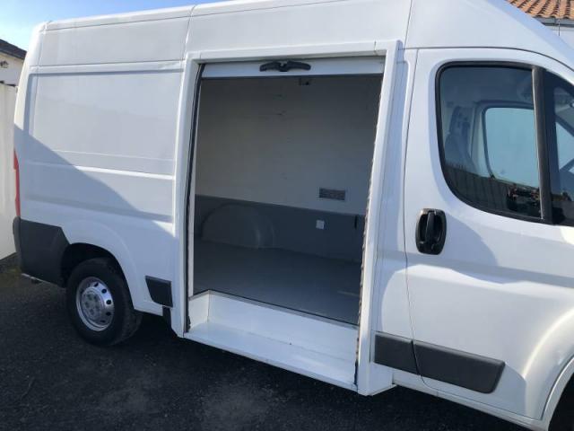 Peugeot Boxer image 2
