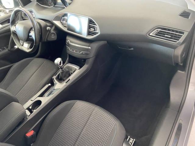 Peugeot 308 image 9