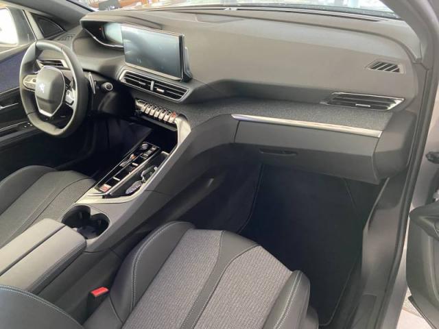 Peugeot 3008 image 8