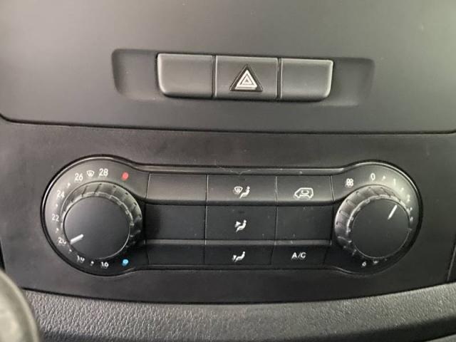 Mercedes Benz Vito image 2