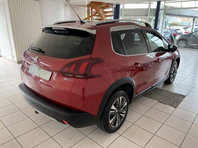Peugeot 2008 image 8