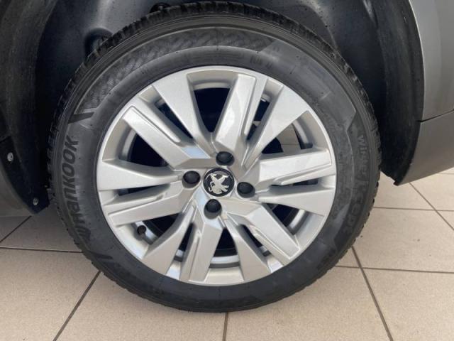 Peugeot 2008 image 9
