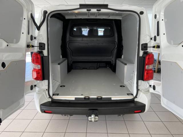 Peugeot Expert image 2