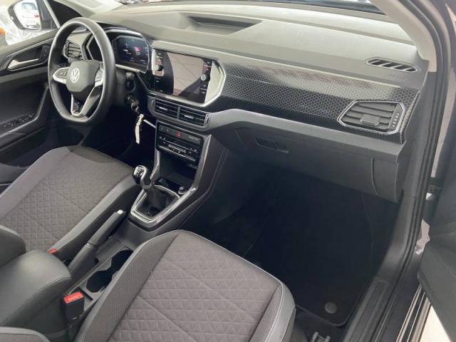 Volkswagen T-Cross image 3