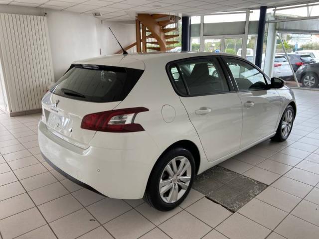 Peugeot 308 image 1