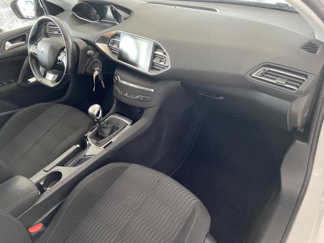 Peugeot 308 image 6