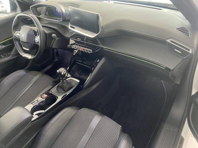 Peugeot 2008 image 5