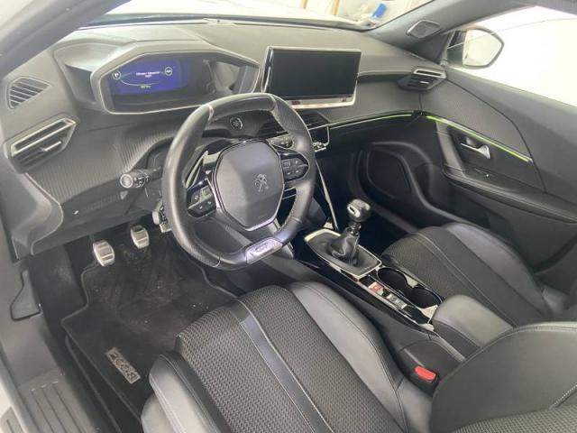 Peugeot 2008 image 7