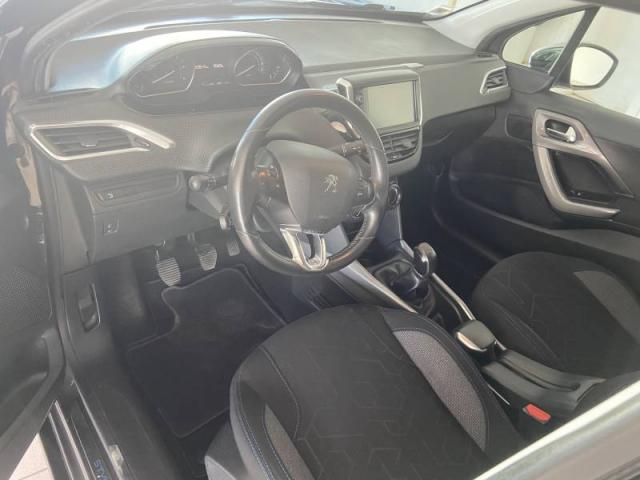 Peugeot 2008 image 9