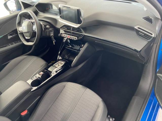 Peugeot 208 image 2