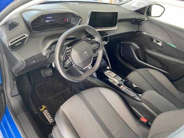 Peugeot 208 image 3