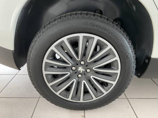 Peugeot 2008 image 6