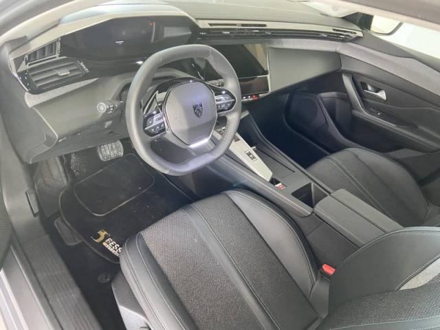 Peugeot 308 image 2